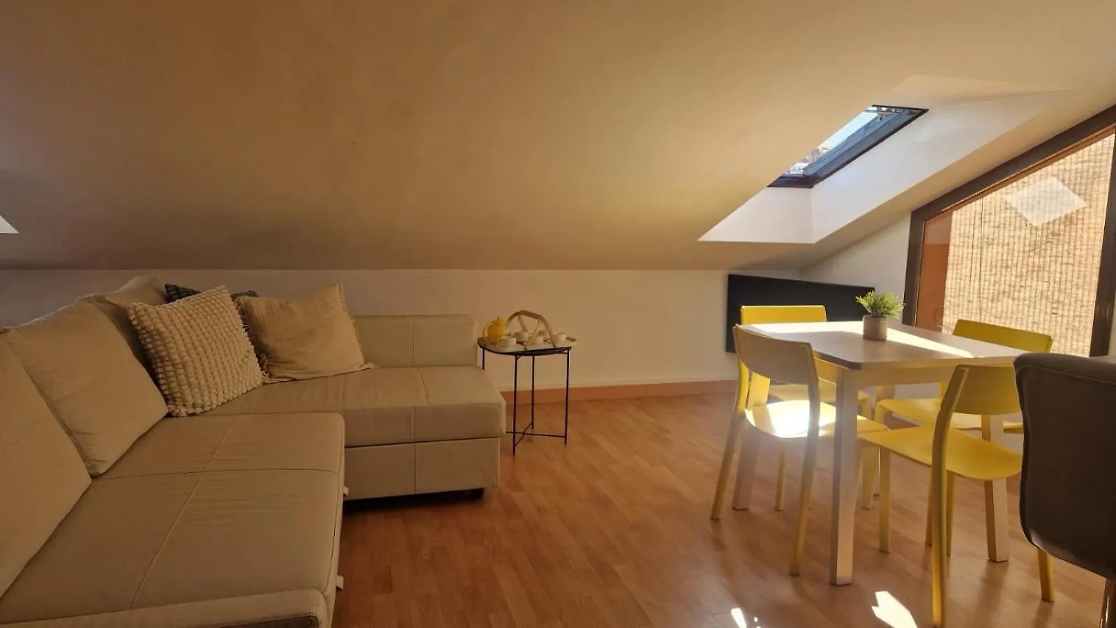 Loft En Primera Linea De Playa 阿尔马亚特阿尔托